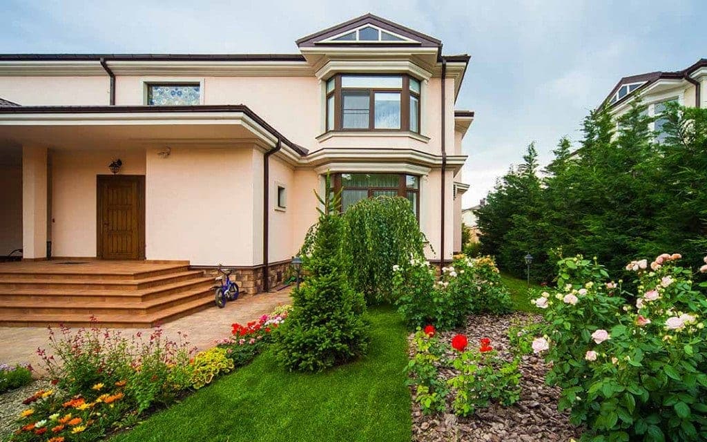 Exterior painting by HomeSay