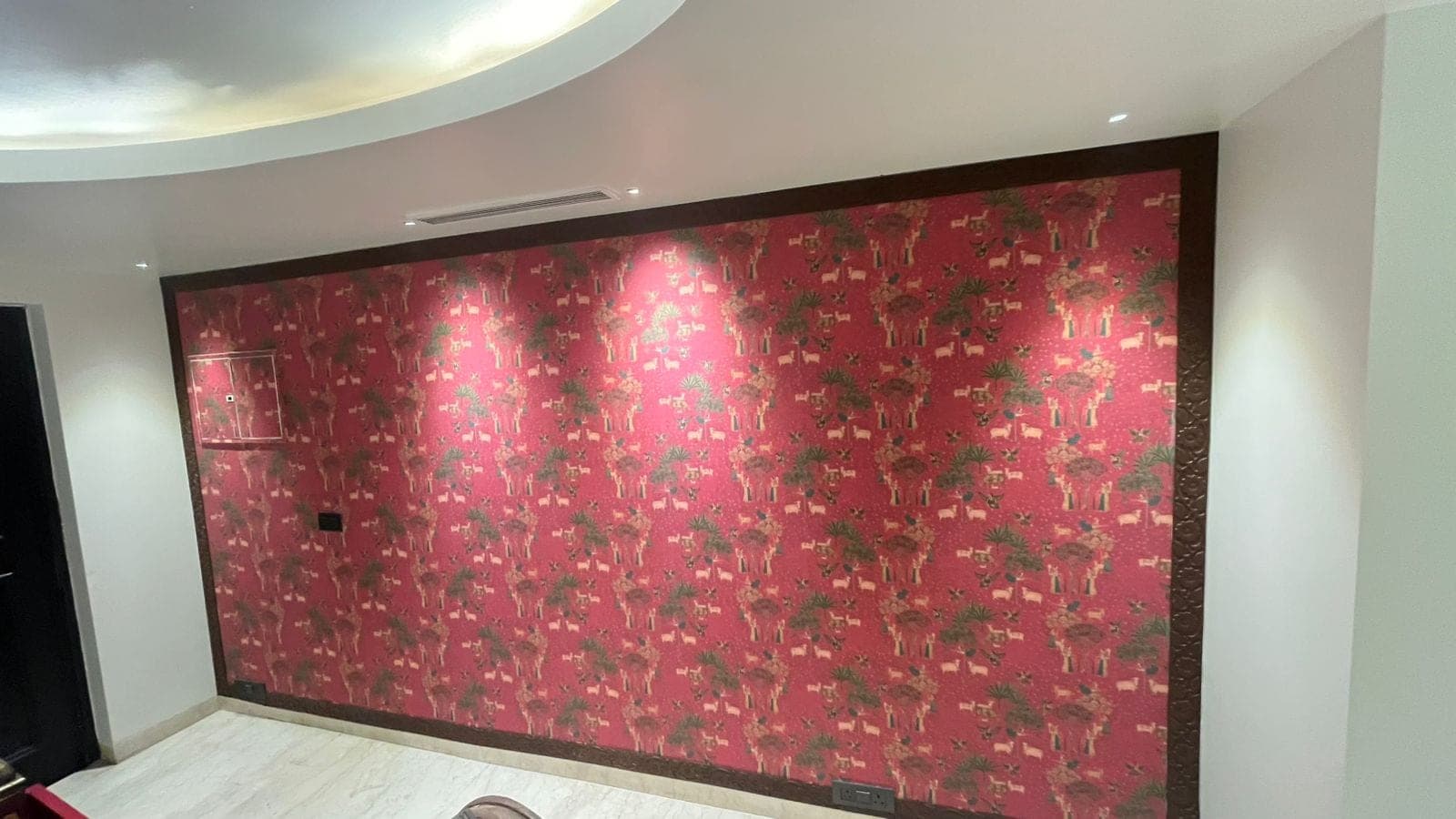 Wall moulding by HomeSay