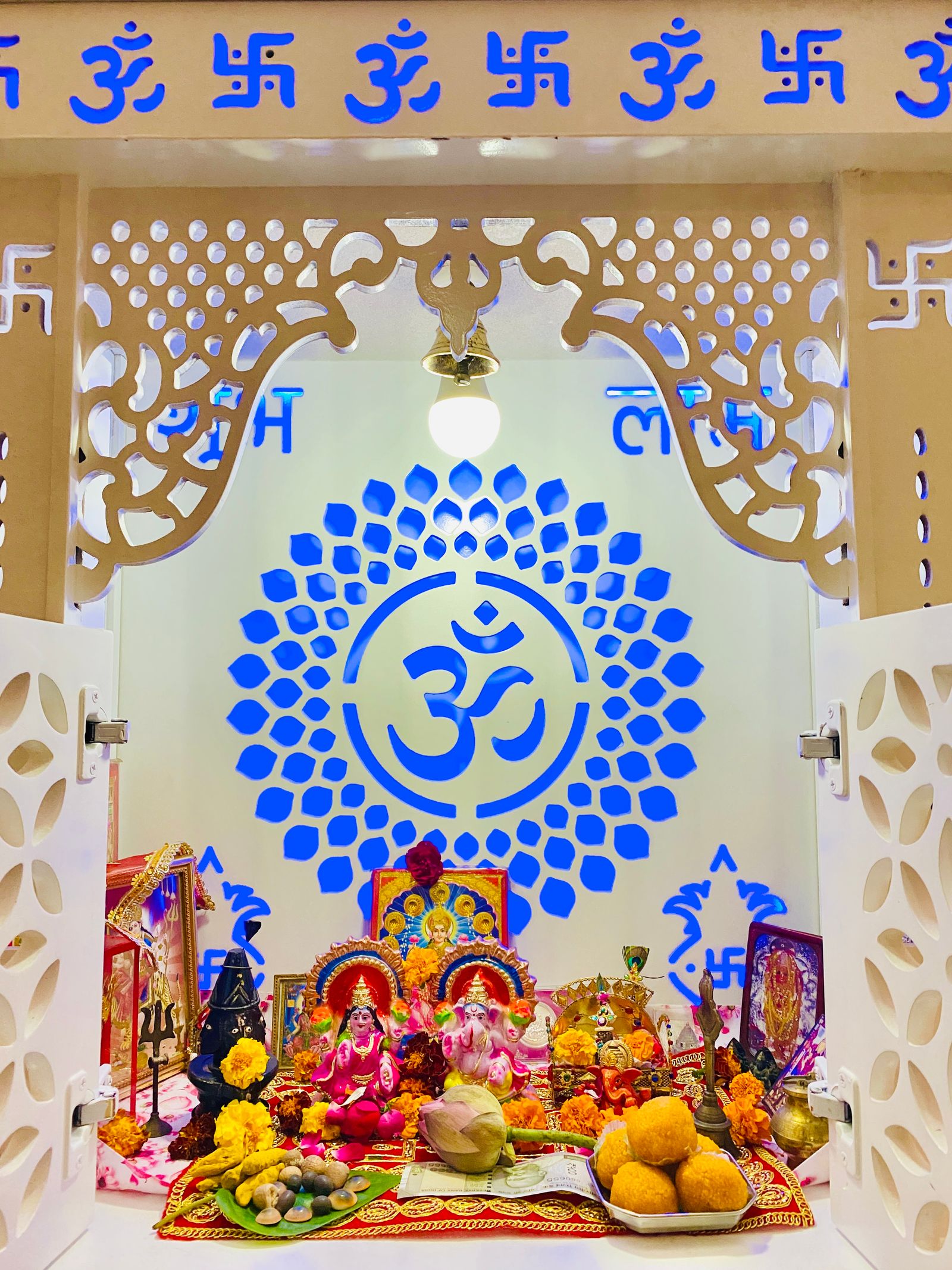 Floor Standing Mandir Noida